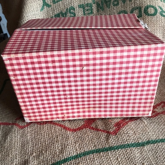 Box of Assorted Creative Patterns Vintage Sewing Crafts - Picture 2 of 8